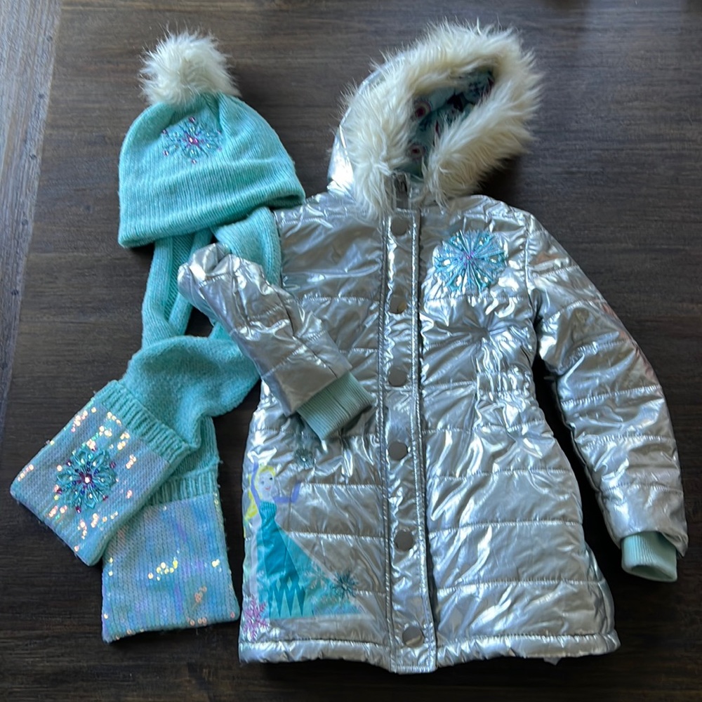 Disney Collection Frozen Coat  silver - size 5/6 with Hat & Scarf Set - used